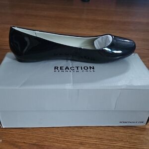 Kenneth Cole Reaction Women's Glossy Black Loafers